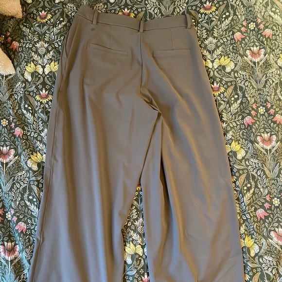 Lululemon Daydrift high-rise wide-leg trouser - Picture 2 of 6